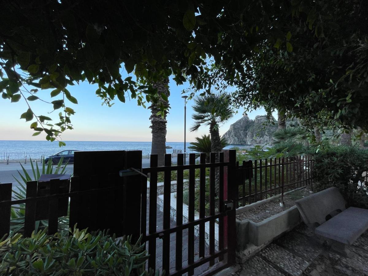 Incantevole Appartamento Taormina SantʼAlessio Siculo Zewnętrze zdjęcie